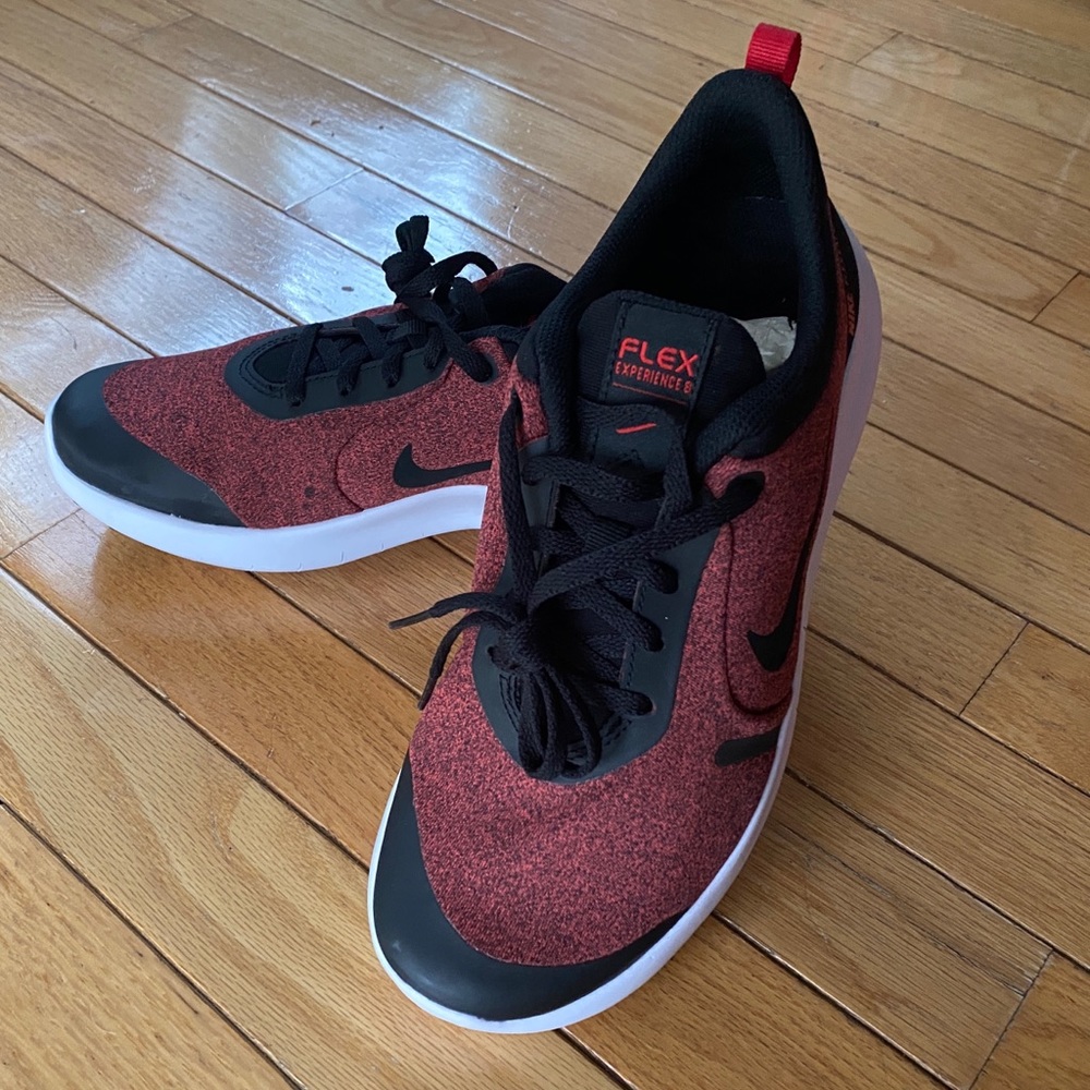 Nike Flex Experience 8 Running Shoe